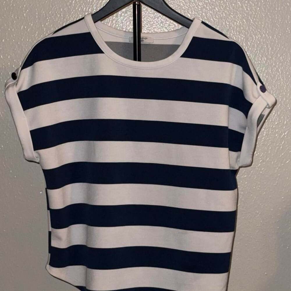 Cable & Gauge Studio Striped Roll-Tab Sleeve Top Medium